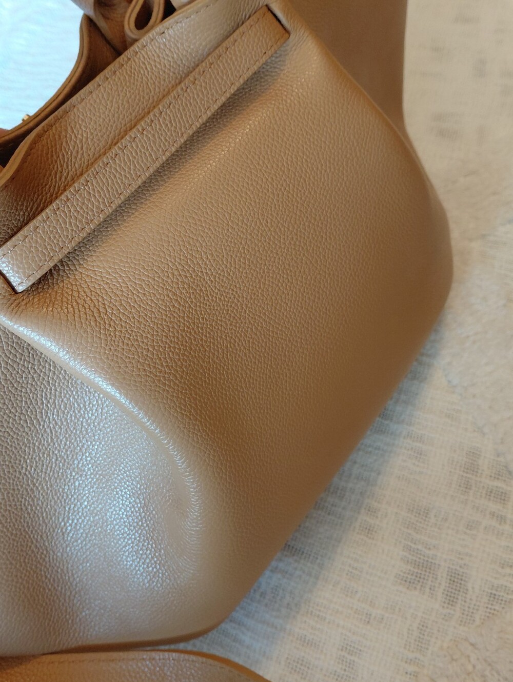 Italian Tan Leather East West Purse - Picture 13 of 13